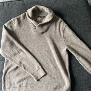 Banana republic elegant men’s sweater one button